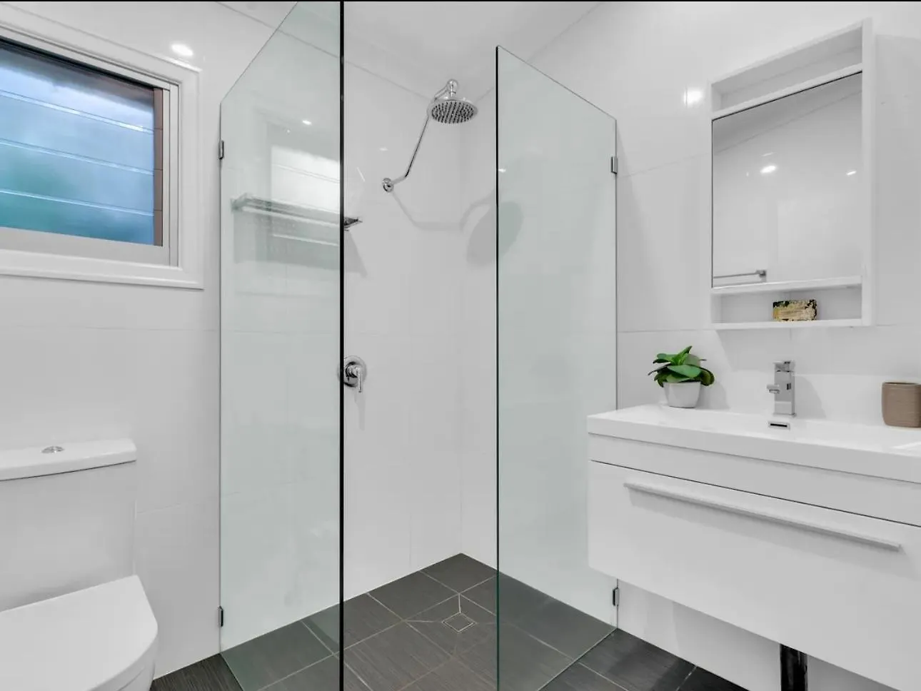 Guest house Elegant Villa Near Shopping Mall Jindalee Australia