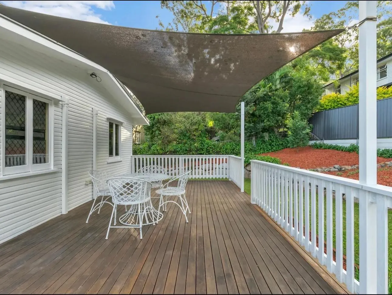 Elegant Villa Near Shopping Mall Jindalee Guest house