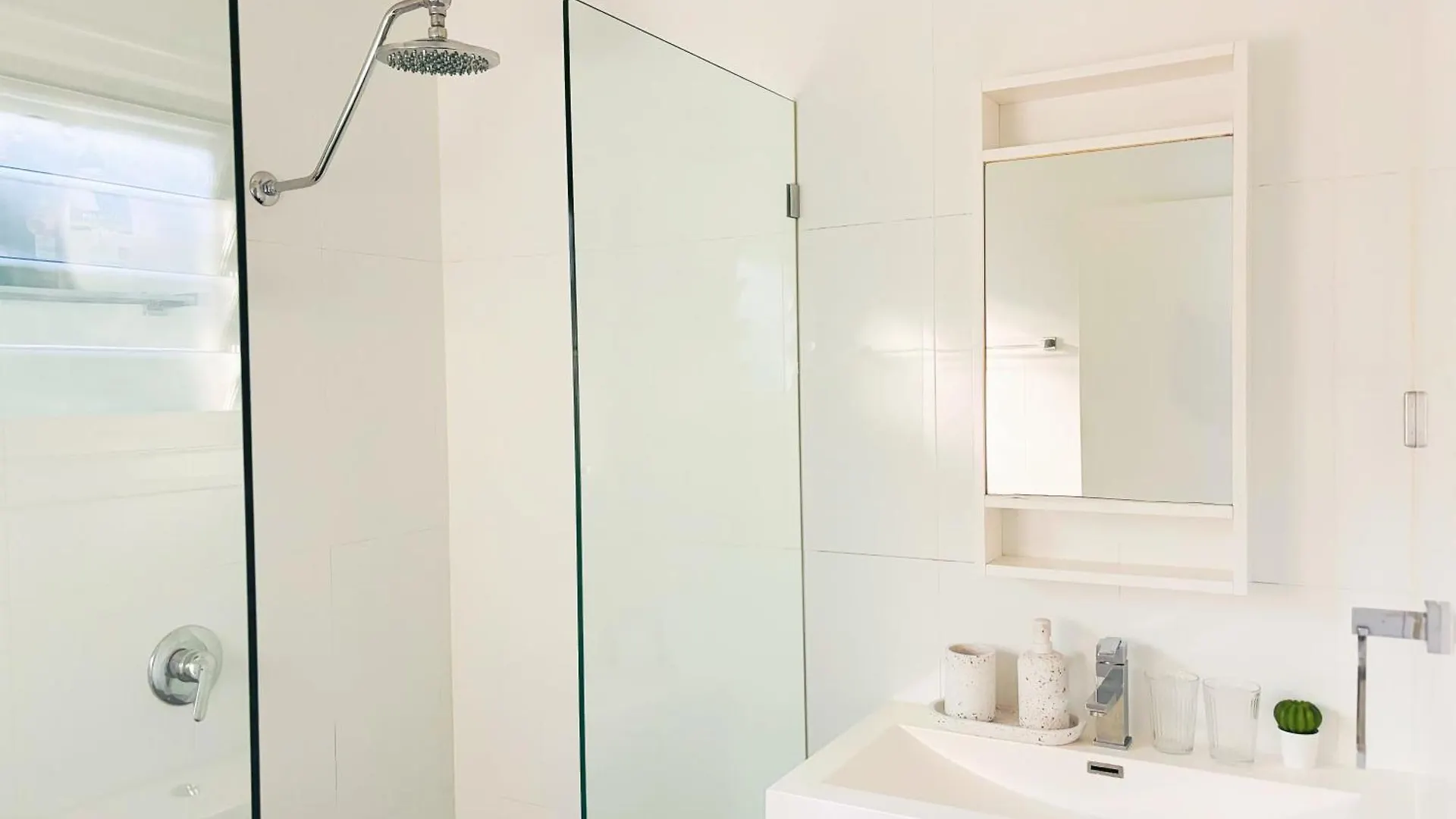 Elegant Villa Near Shopping Mall Jindalee Guest house