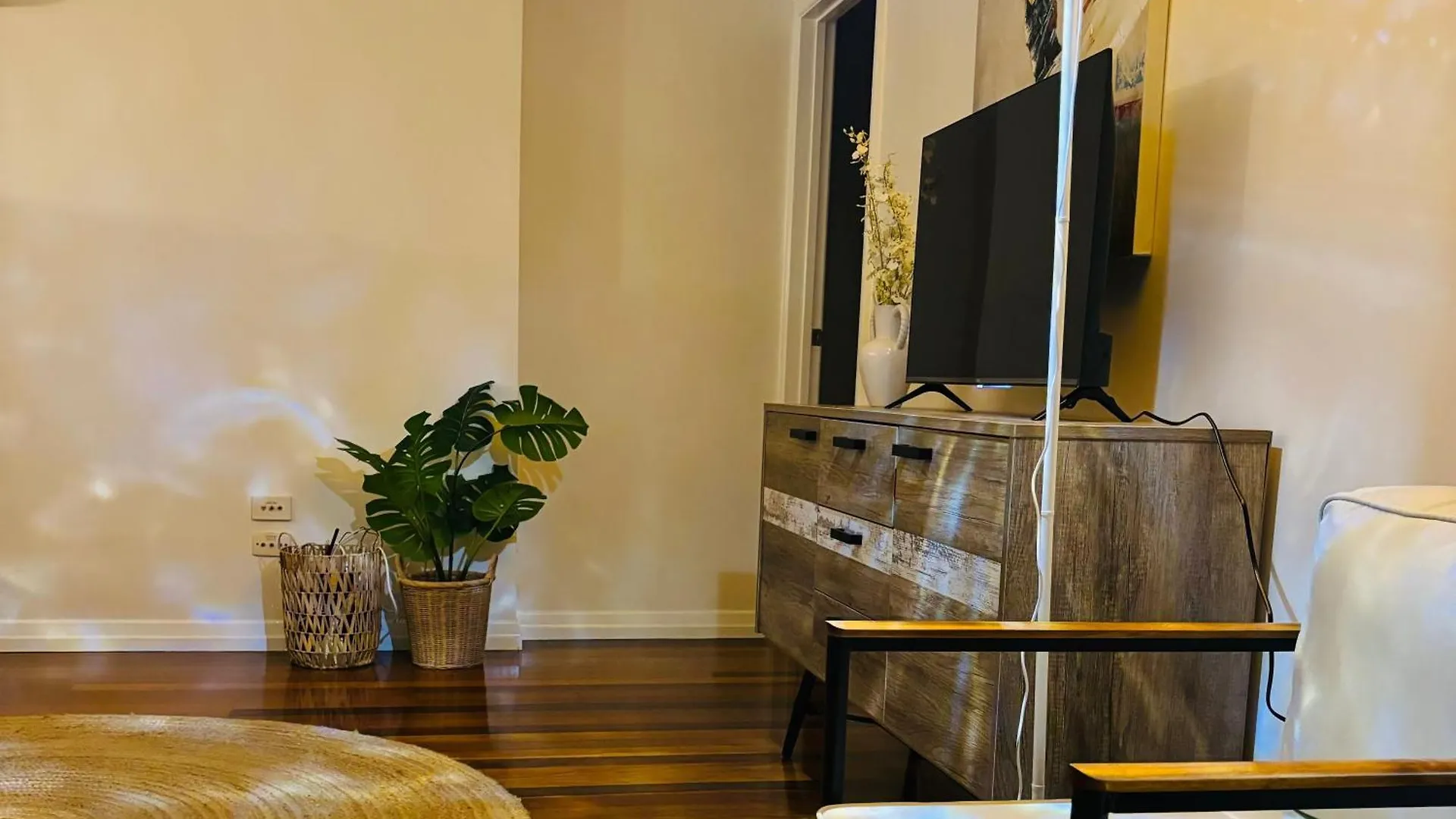 Elegant Villa Near Shopping Mall Jindalee Australia